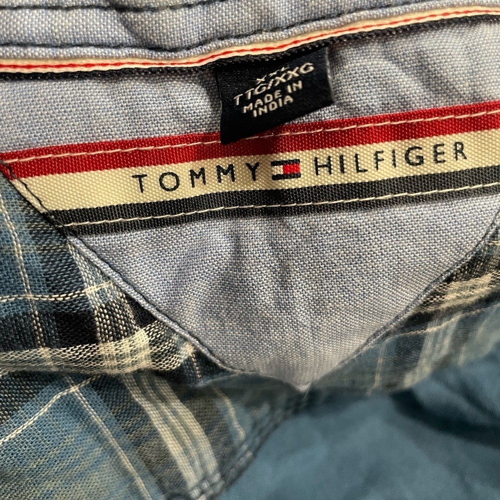 TOMMY HILFIGER BUTTON DOWN - Picture 2 of 9